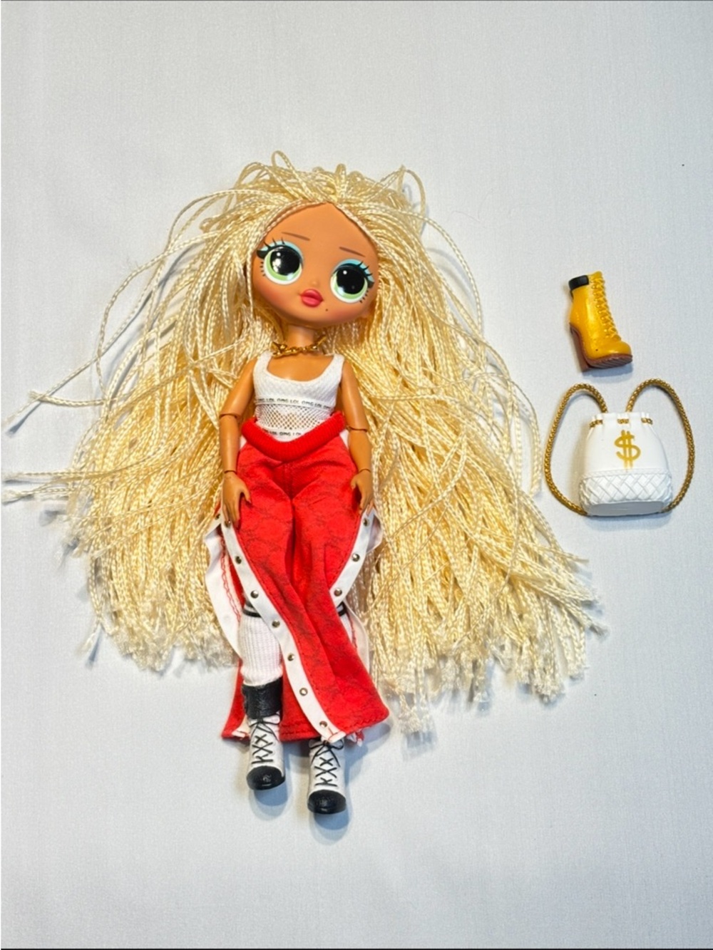 L.O.L. Surprise! O.M.G. Swag Doll + Accessories